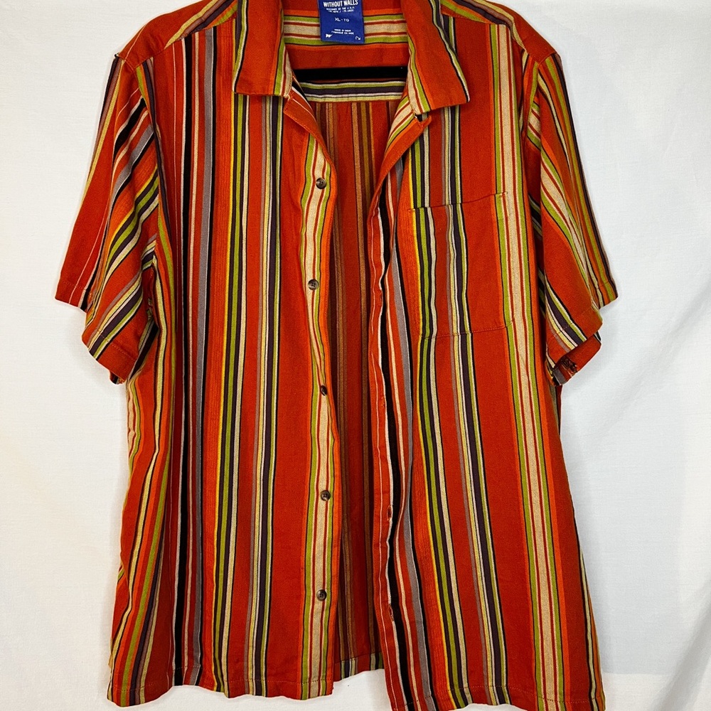 Short sleeve button down